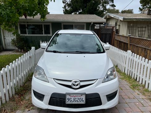 Used 2009 MAZDA MAZDA5 Sport FWD image 2