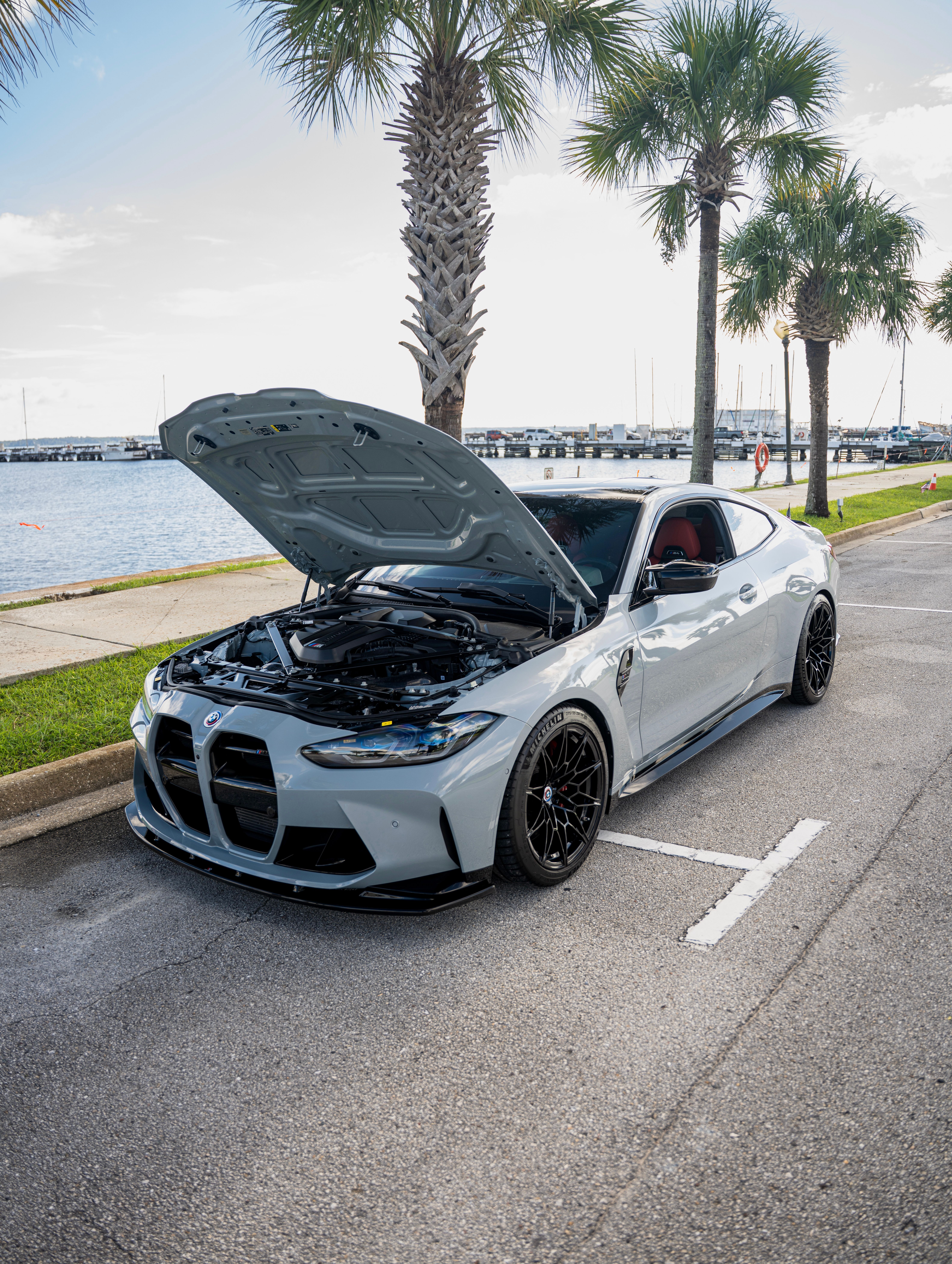 Used 2023 BMW M4 Competition w/ Executive Package RWD image 9