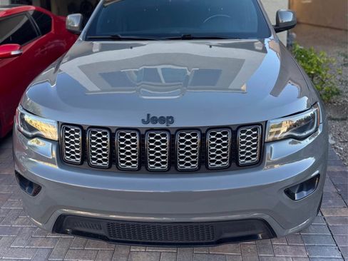 Used 2020 Jeep Grand Cherokee Altitude image 8