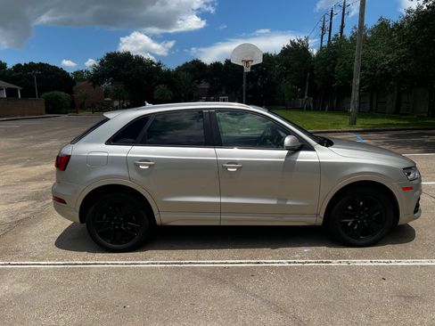 Used 2017 Audi Q3 2.0T Premium w/ Convenience Package FWD image 1