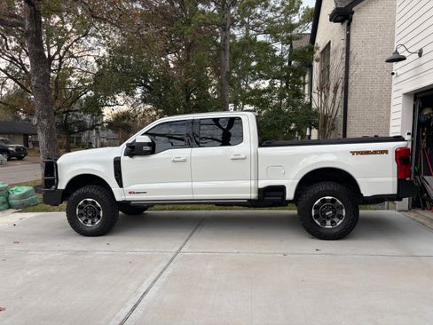 Used 2023 Ford F250 Lariat w/ Lariat Ultimate Package image 1