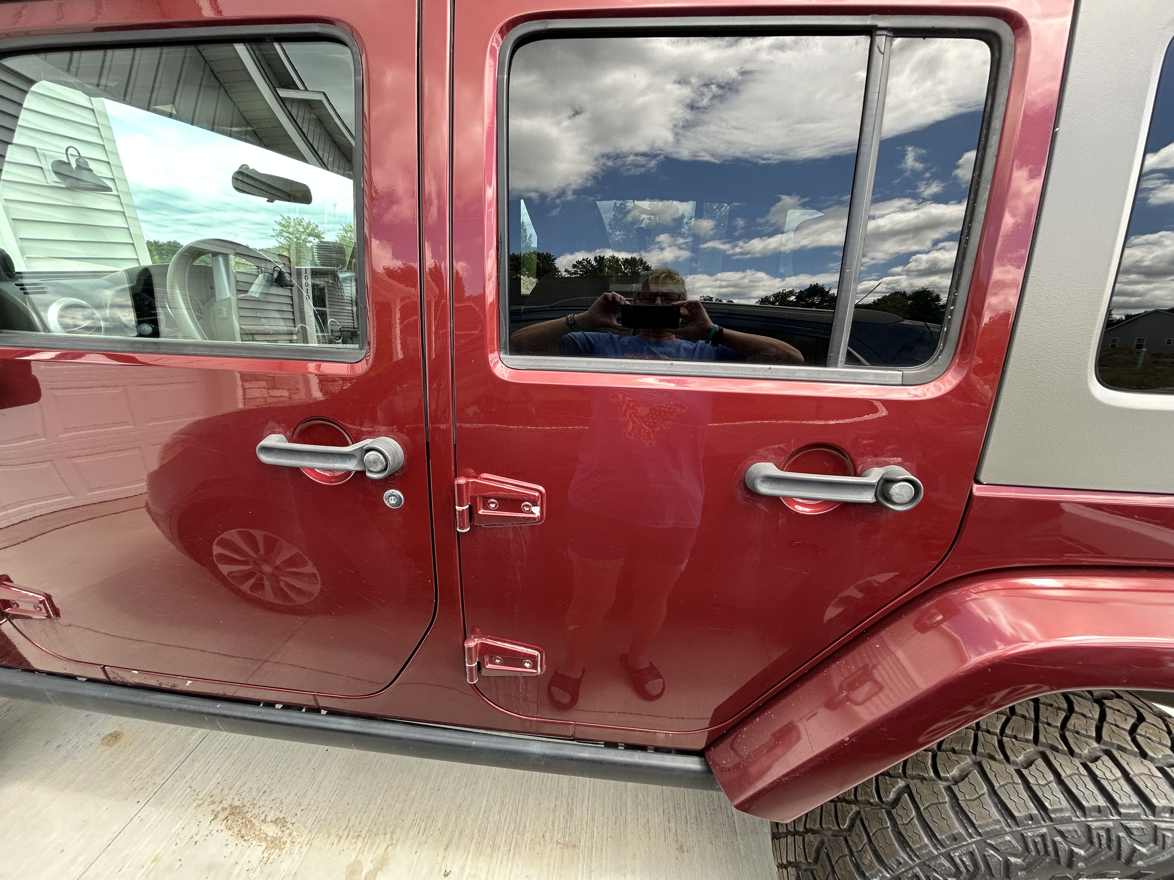 Used 2010 Jeep Wrangler Unlimited Sahara w/ Trailer Tow Group AWD/4WD image 6