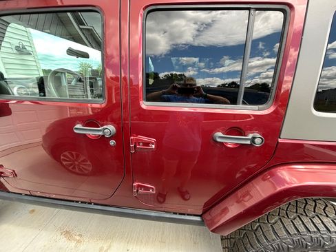 Used 2010 Jeep Wrangler Unlimited Sahara w/ Trailer Tow Group AWD/4WD image 6