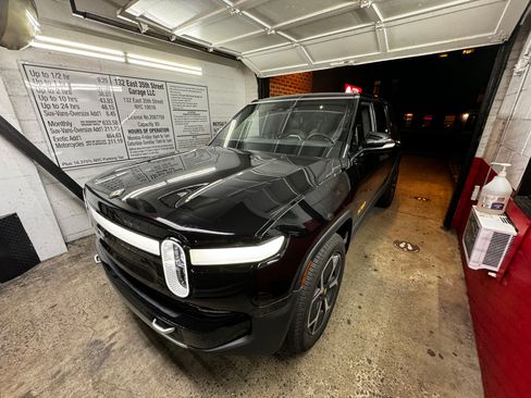 Used 2023 Rivian R1S Adventure Quad AWD/4WD image 2