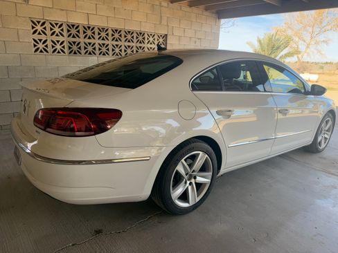 Used 2014 Volkswagen CC Sport image 4