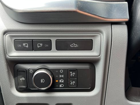 Used 2022 Ford F150 Lariat image 13