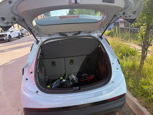 Used 2023 Chevrolet Bolt LT FWD image 10