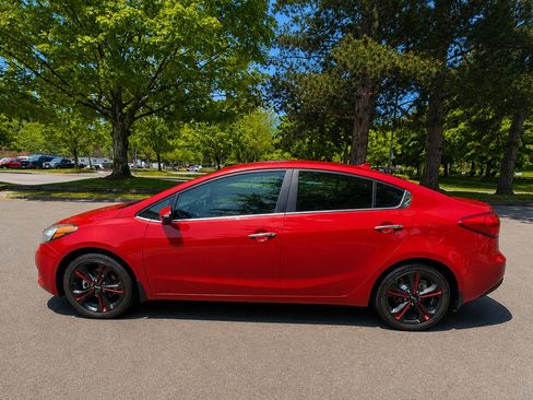 Used 2014 Kia Forte EX w/ Premium Package FWD image 4