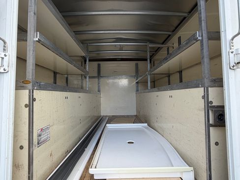 Used 2014 Ford E-350 and Econoline 350 Super Duty image 12