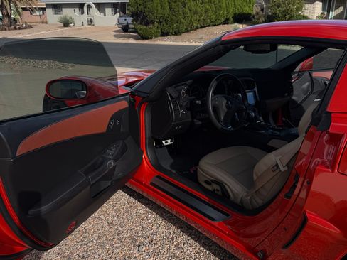 Used 2012 Chevrolet Corvette Grand Sport w/ 3LT Preferred Equipment Group image 10