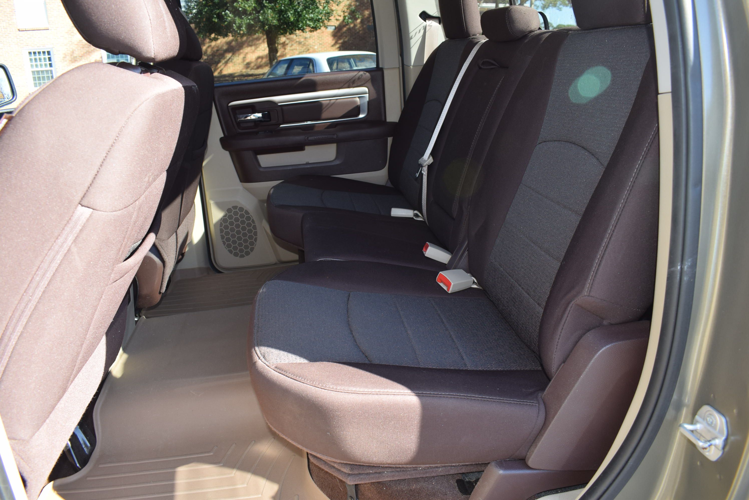 Used 2015 RAM 1500 Big Horn RWD image 15