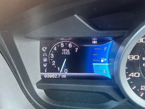 Used 2013 Ford Explorer XLT image 13