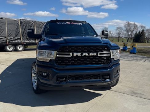 Used 2024 RAM 2500 Big Horn w/ Sport Appearance Package image 4