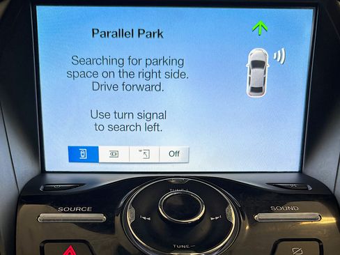 Used 2019 Ford Escape Titanium AWD/4WD image 23