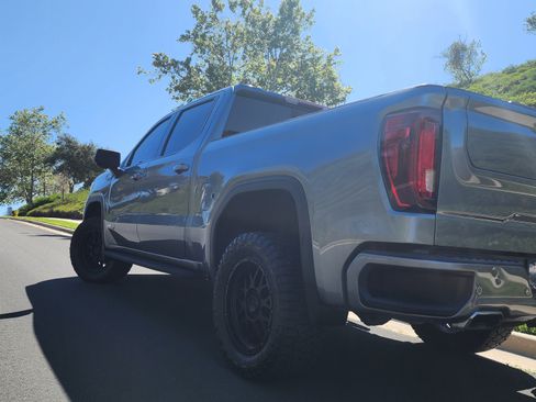 Used 2021 GMC Sierra 1500 AT4 w/ AT4 Premium Package image 5