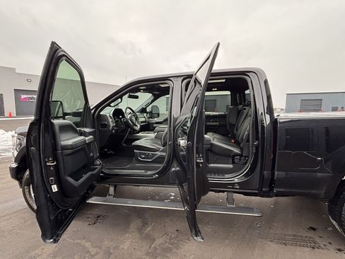 Used 2021 Ford F350 Platinum w/ FX4 Off-Road Package image 25
