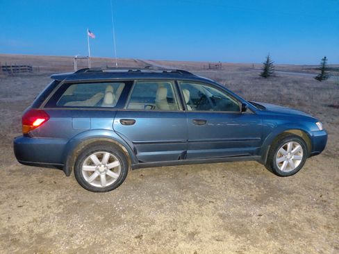 Used 2006 Subaru Outback 2.5i image 1