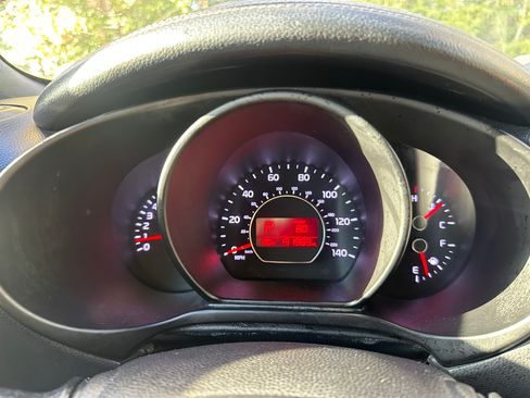 Used 2015 Kia Soul ! w/ Umber Package 1 image 13