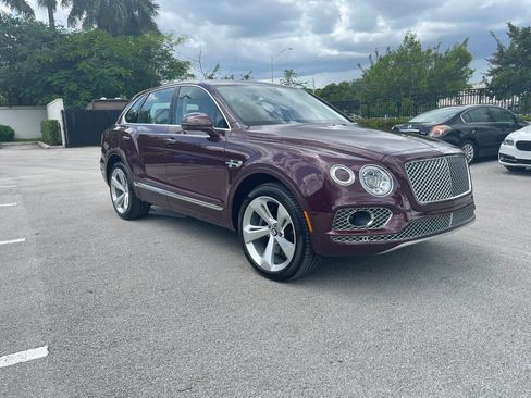 Used 2018 Bentley Bentayga Onyx Edition image 2