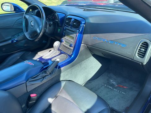 Used 2007 Chevrolet Corvette Coupe w/ Performance Package image 14