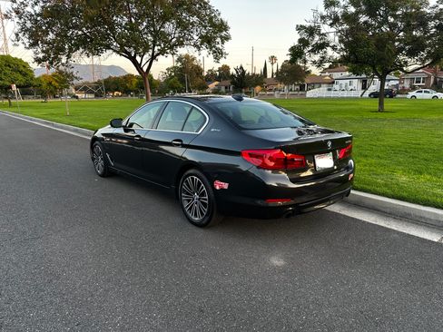 Used 2018 BMW 530e RWD image 8