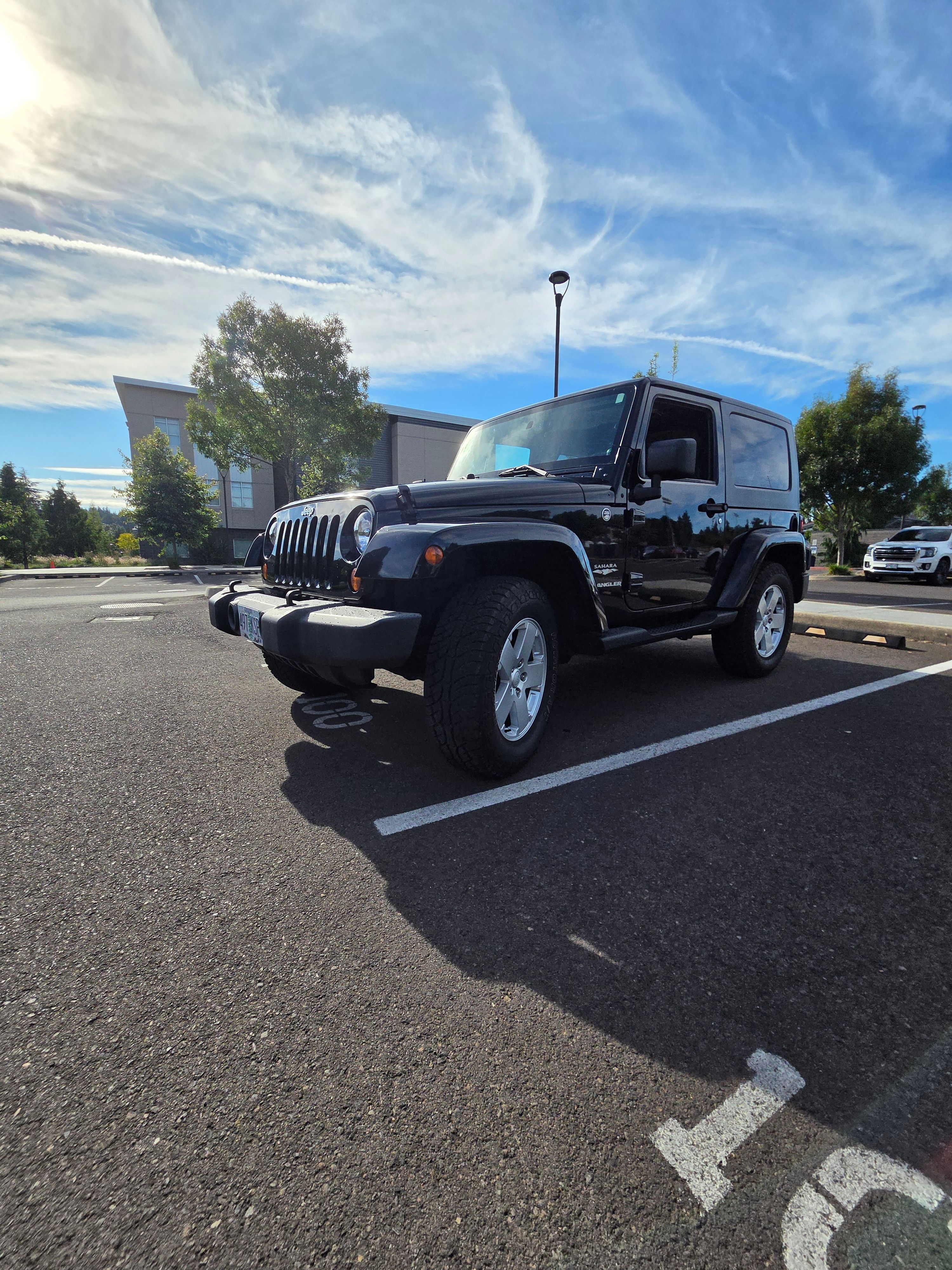 Used 2007 Jeep Wrangler Sahara w/ Dual Top Group AWD/4WD image 2