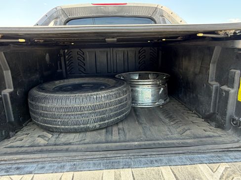 Used 2005 Chevrolet Avalanche Z66 w/ Sun And Sound Package RWD image 15