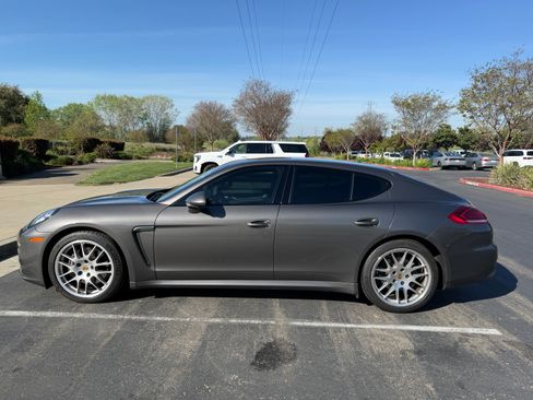 Used 2016 Porsche Panamera Edition image 6