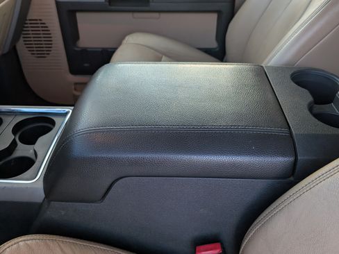 Used 2015 Ford F550 4x4 Crew Cab Super Duty image 15