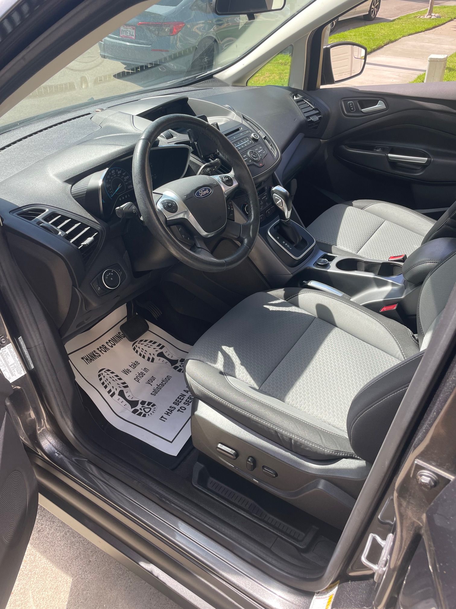 Used 2017 Ford C-MAX Energi SE FWD image 4