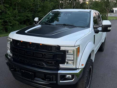 Used 2019 Ford F250 Lariat w/ Lariat Ultimate Package AWD/4WD image 10