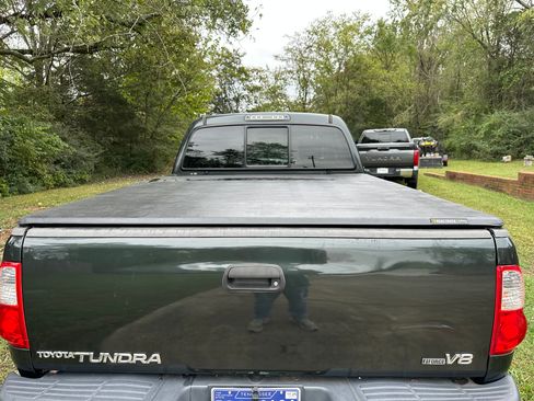 Used 2005 Toyota Tundra SR5 image 8