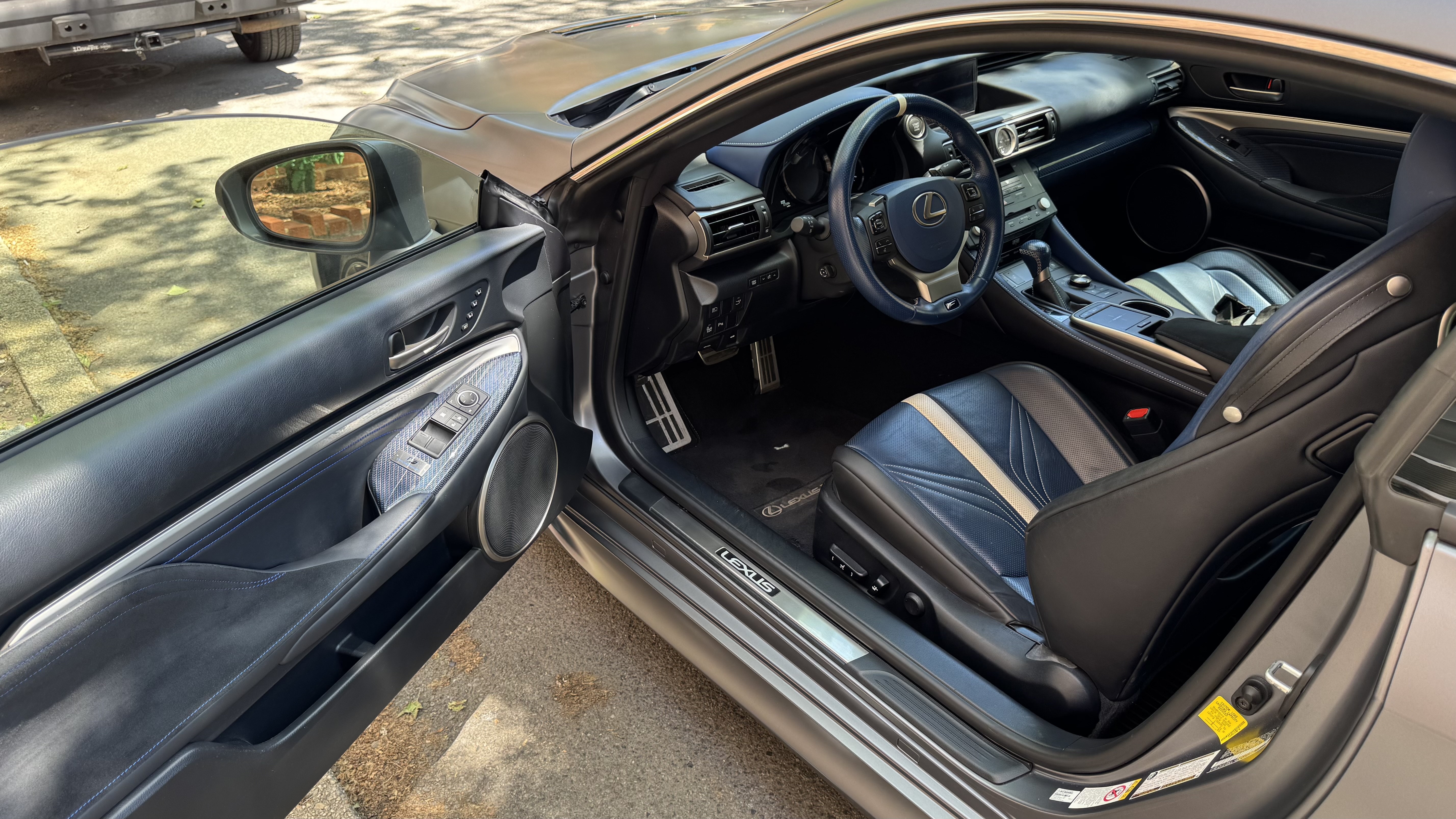 Used 2019 Lexus RC F w/ 10th Anniversary Package RWD image 10