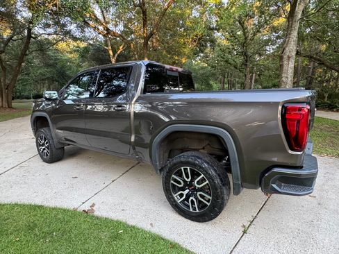 Used 2020 GMC Sierra 1500 AT4 w/ AT4 Premium Package AWD/4WD image 6