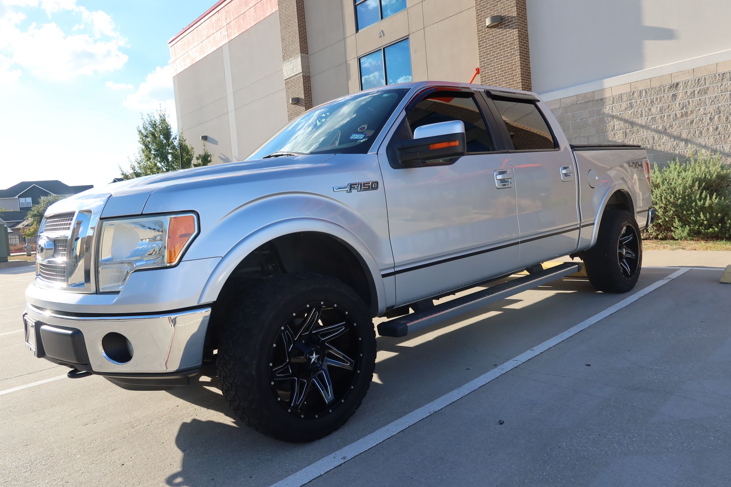 Used 2012 Ford F150 Lariat w/ Lariat Plus Pkg AWD/4WD image 2