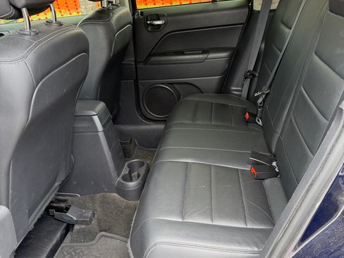 Used 2017 Jeep Patriot High Altitude FWD image 11