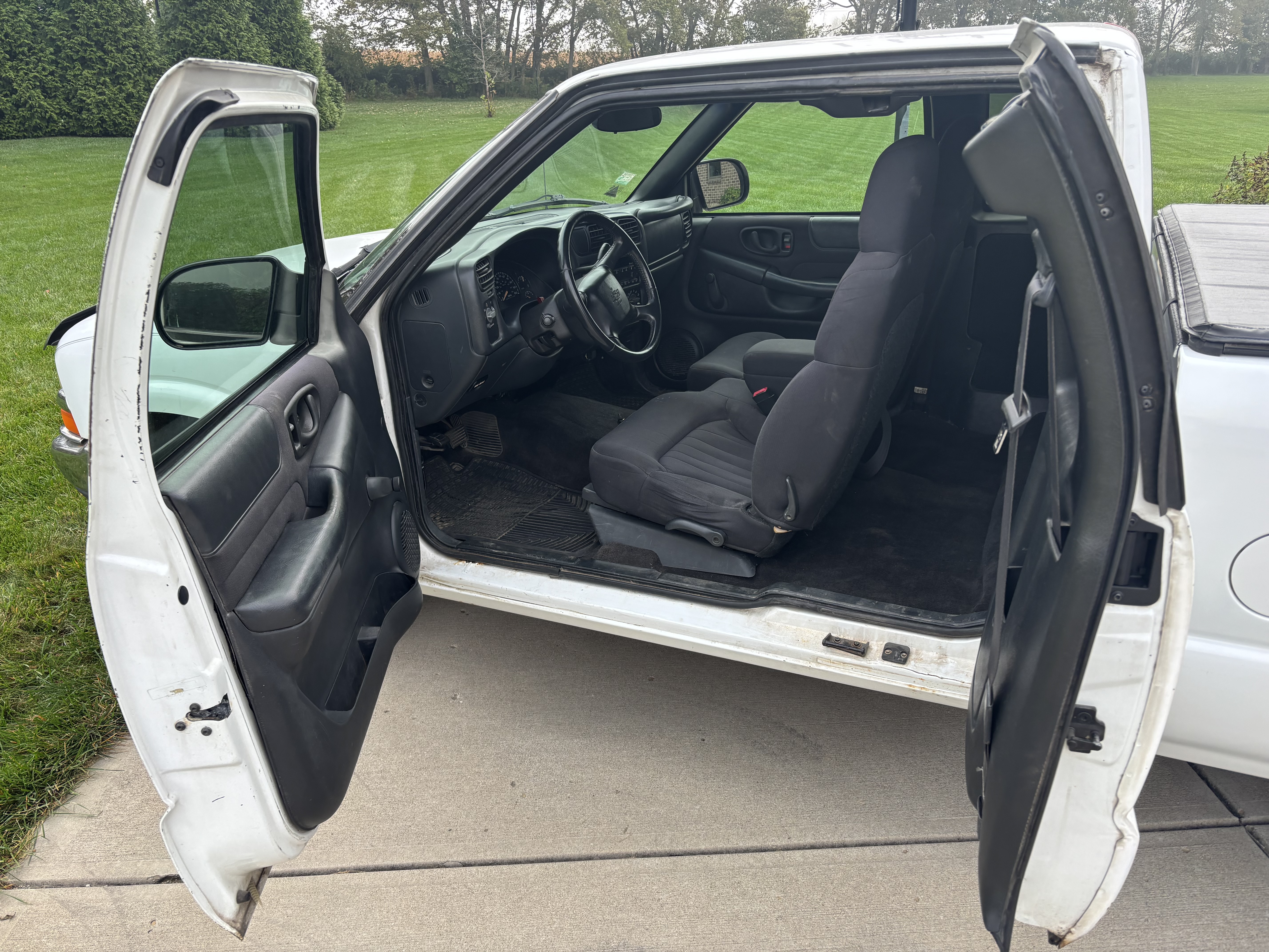 Used 2003 Chevrolet S10 Pickup LS RWD image 12