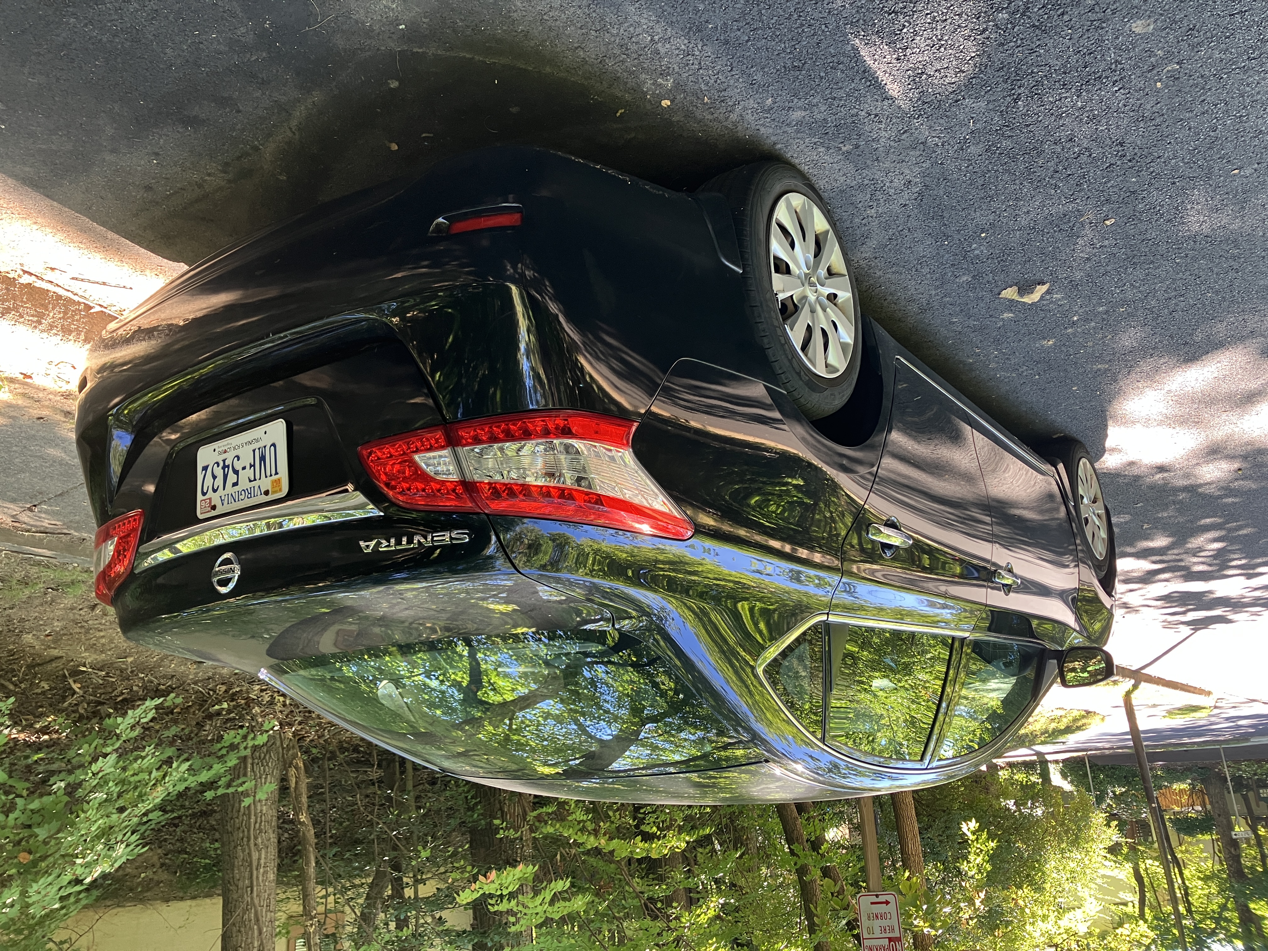 Used 2015 Nissan Sentra S FWD image 6