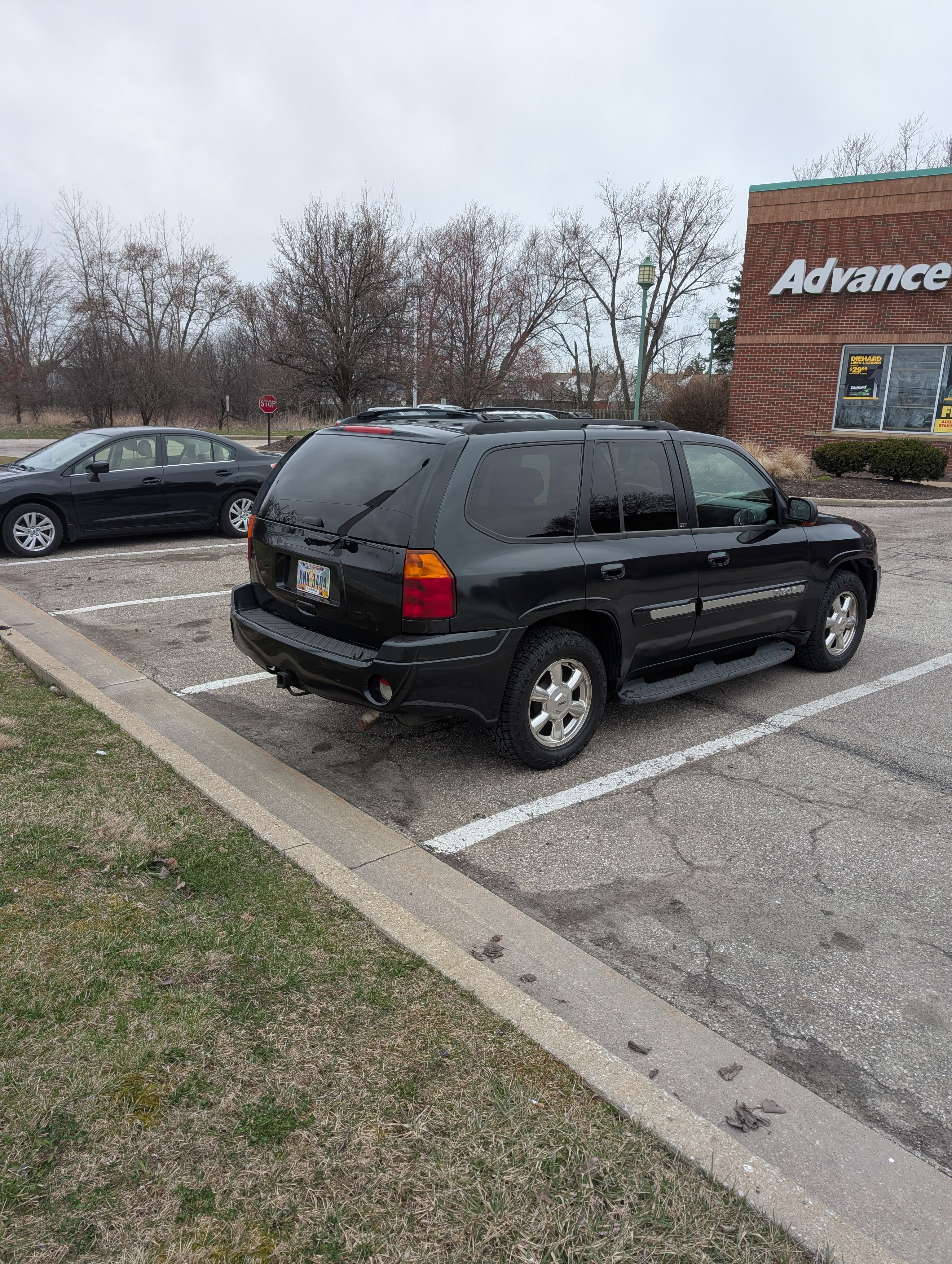 Used 2003 GMC Envoy SLT AWD/4WD image 2