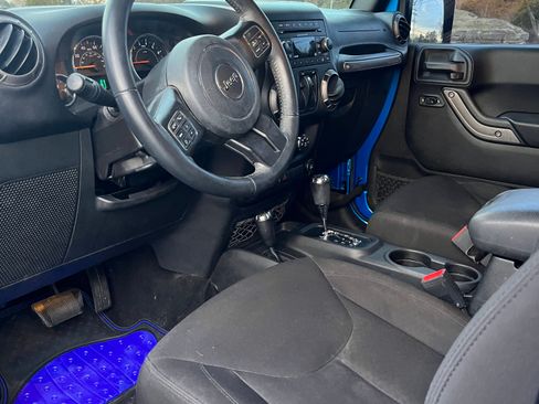 Used 2016 Jeep Wrangler Sport image 22