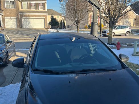 Used 2015 Chevrolet Sonic LT image 2