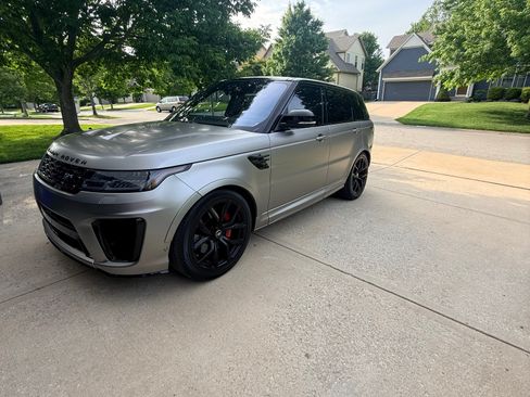 Used 2020 Land Rover Range Rover Sport SVR AWD/4WD image 5