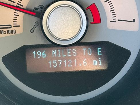 Used 2010 Ford Mustang Premium image 4