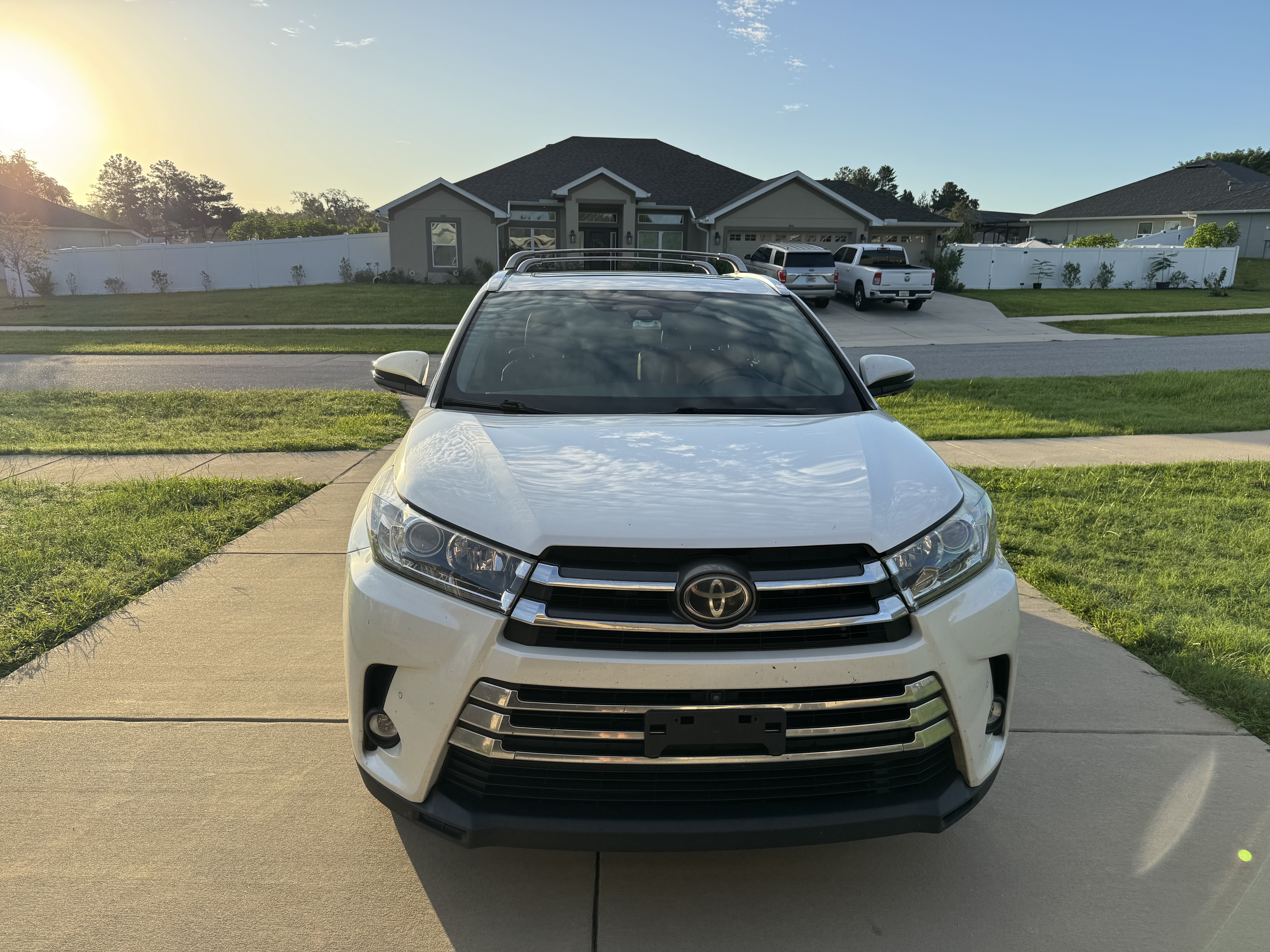 Used 2019 Toyota Highlander Limited Platinum AWD/4WD image 1