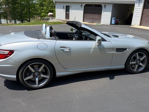 Used 2014 Mercedes-Benz SLK 55 AMG image 4