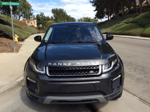 Used 2017 Land Rover Range Rover Evoque SE Premium image 8