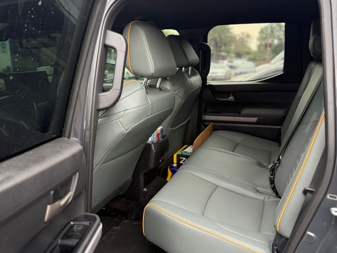 Used 2025 Toyota Tacoma 4x4 Double Cab Hybrid image 10