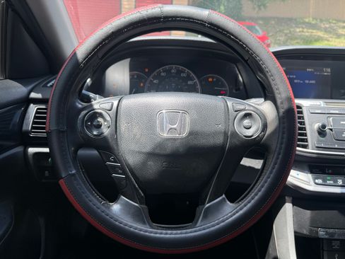 Used 2015 Honda Accord Sport image 2