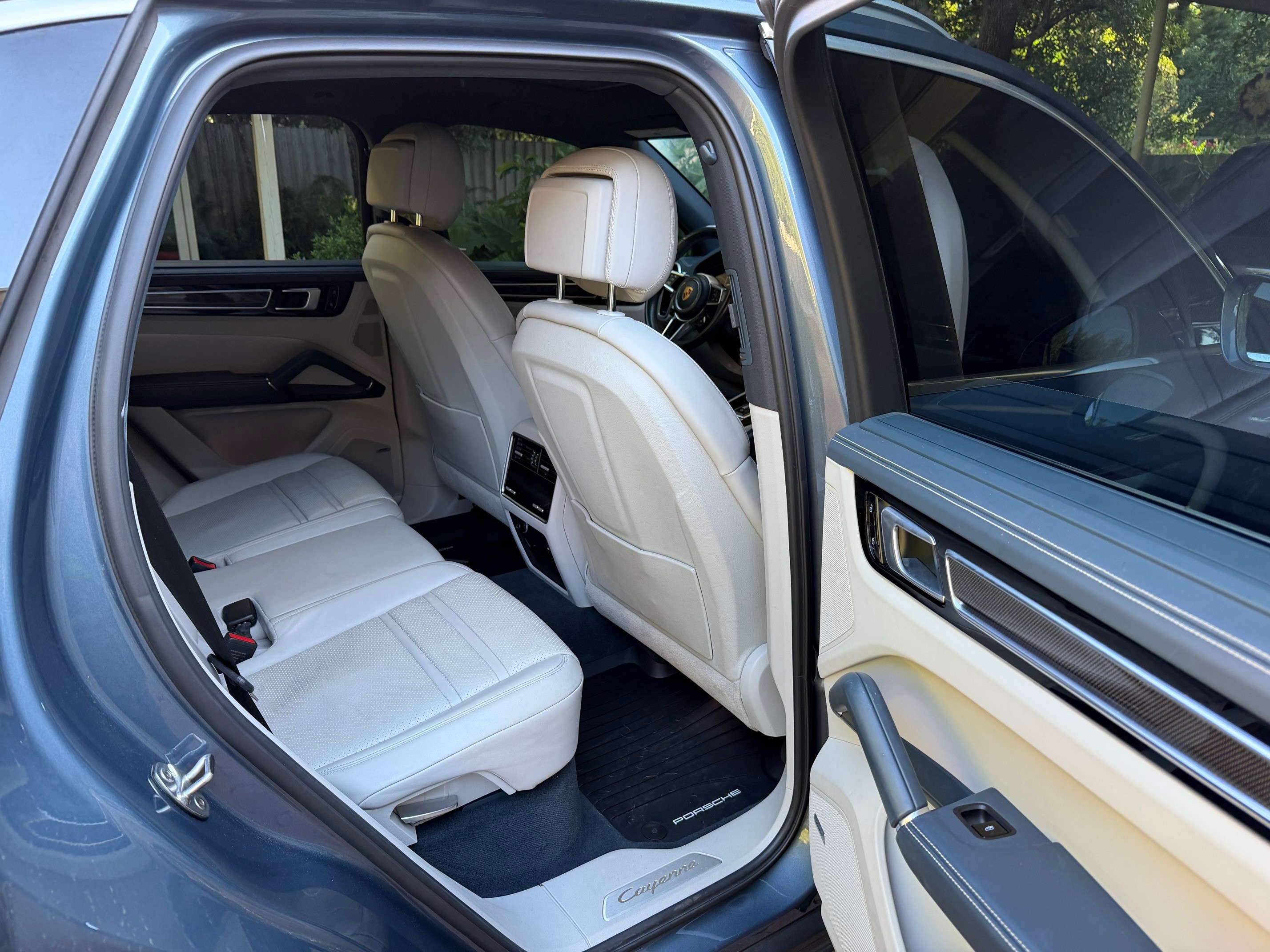 Used 2019 Porsche Cayenne S AWD/4WD image 22