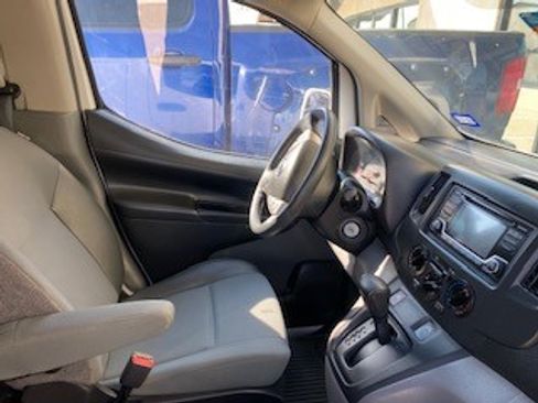 Used 2019 Nissan NV200 SV image 6
